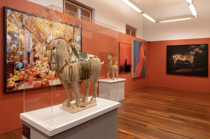 Mostra inédita reúne 100 obras brasileiras e chinesas em SP
