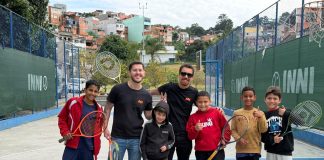 Parceria forma crianças de projeto de tênis em tecnologia Parceria forma crianças de projeto de tênis em tecnologia