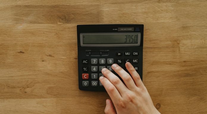 Sair das dívidas: especialista explica o primeiro passo