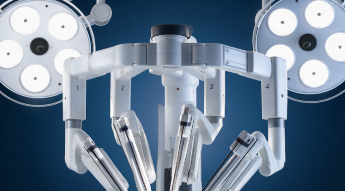 Cirurgia robótica amplia precisão e segurança na Urologia