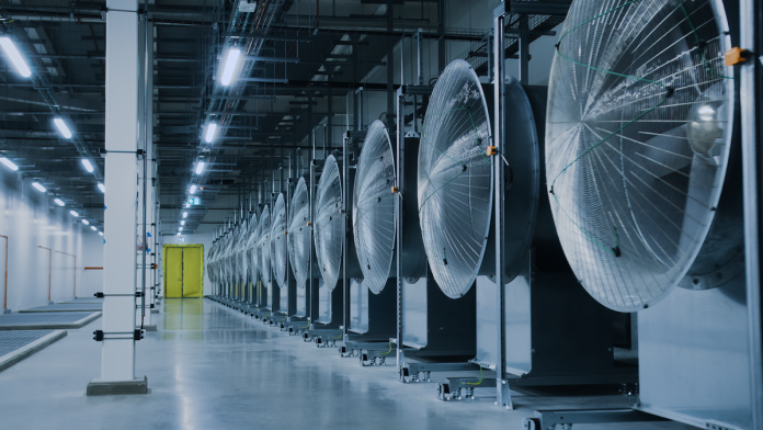 ABB e NOVENCO se unem para otimizar ventiladores industriais