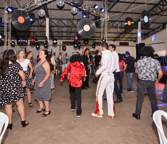 Clube Capivari vai a leilão após décadas de bailes