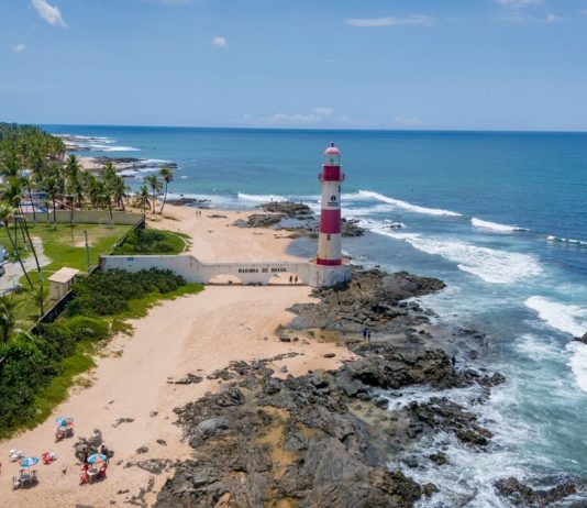 Bahia espera 180 mil turistas na temporada de cruzeiros