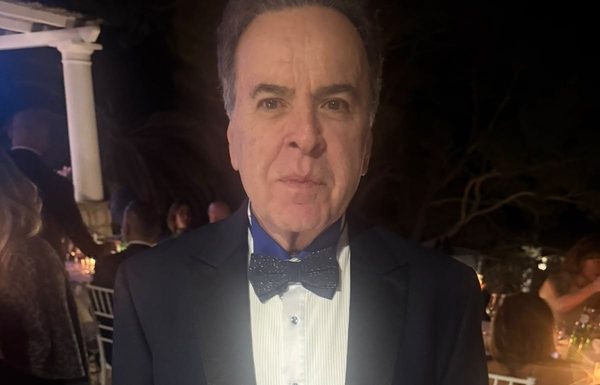 Ricardo Cavalcanti recebe homenagem em Capri