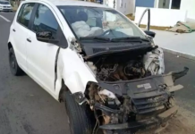 Mulher teria dormido ao volante e bate carro contra muro na Avenida Vital Brasil, em Botucatu