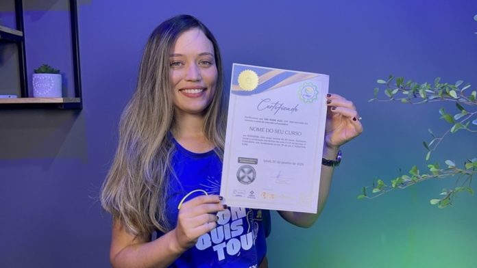 Pensar Cursos amplia oferta e adota certificado com Selo MEC