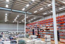 Juros altos: retrofit com luz natural reduz custo industrial
