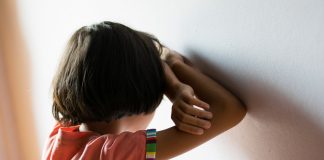 Educar com limites ajuda a criança a crescer Educar com limites ajuda a criança a crescer