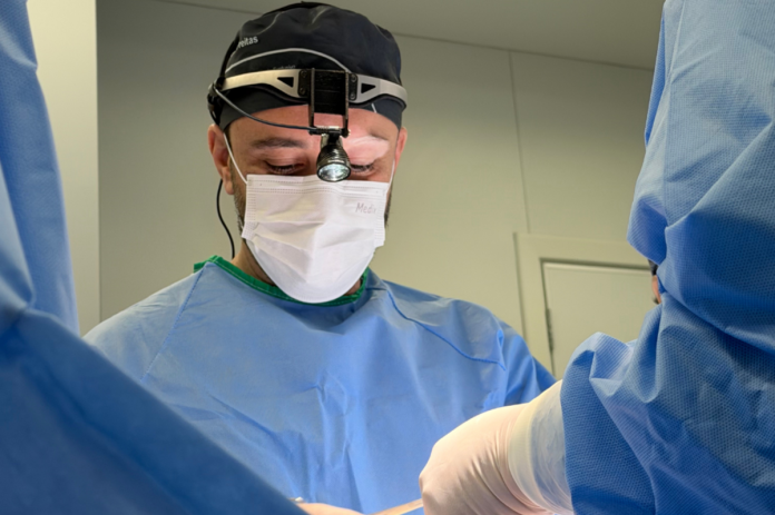 Mastopexia com cicatriz em L amplia opções na cirurgia