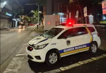 Homem é preso após dar tapa no rosto da filha diante de guardas em Botucatu