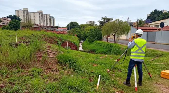 Botucatu: Prefeitura avança na segunda etapa de revitalização das margens do Ribeirão Lavapés